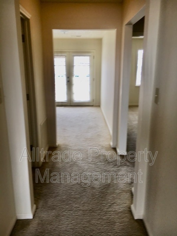 Building Photo - 2398 Chauvin Dr
