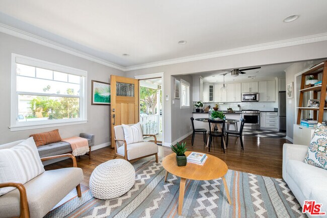 Foto del edificio - 3977 Berryman Ave