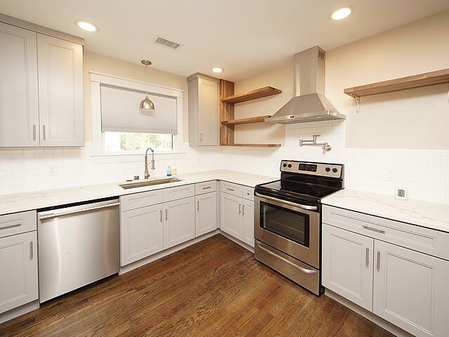 Primary Photo - 403 Martello Dr