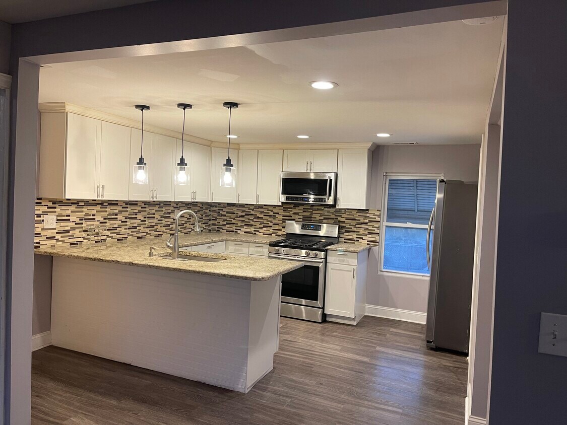 Foto principal - 2913 N Narragansett Ave