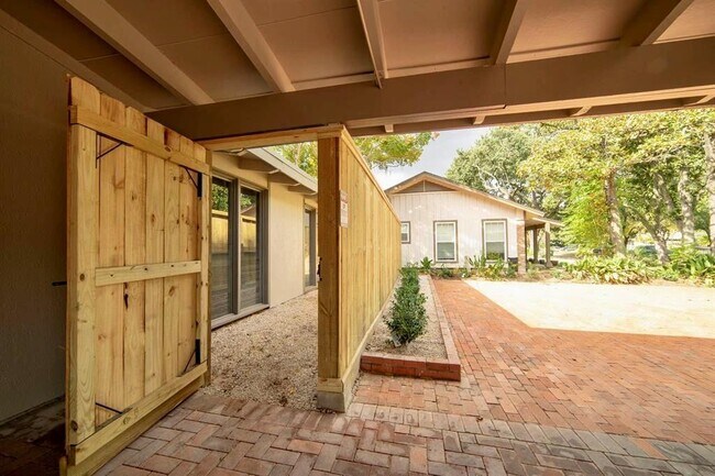 Foto del edificio - 5011 Beechnut St