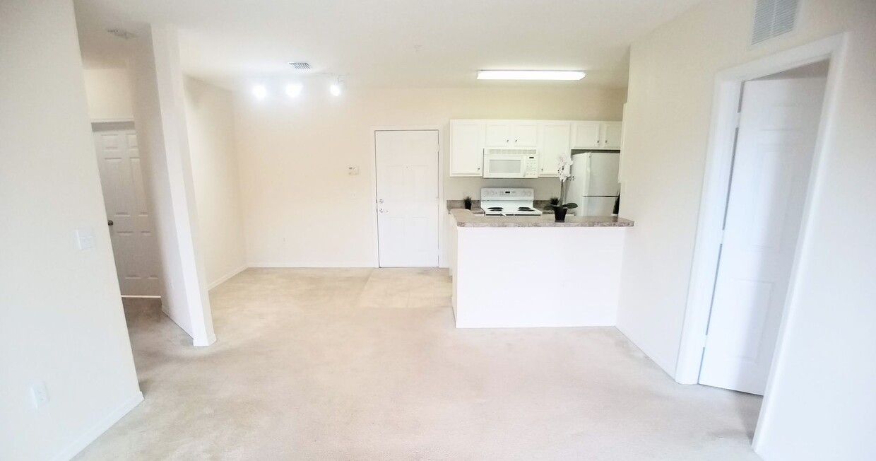 Foto principal - Beautiful 2/2 Condo x Rent with a Balcony ...