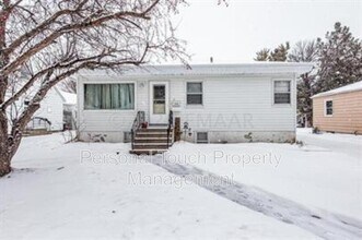 Building Photo - 614 16th St N