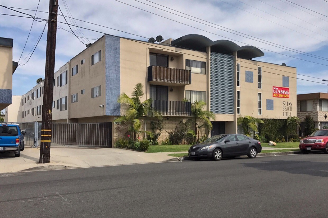 916 W Beach Ave, Inglewood, CA 90302 Apartments in Inglewood, CA