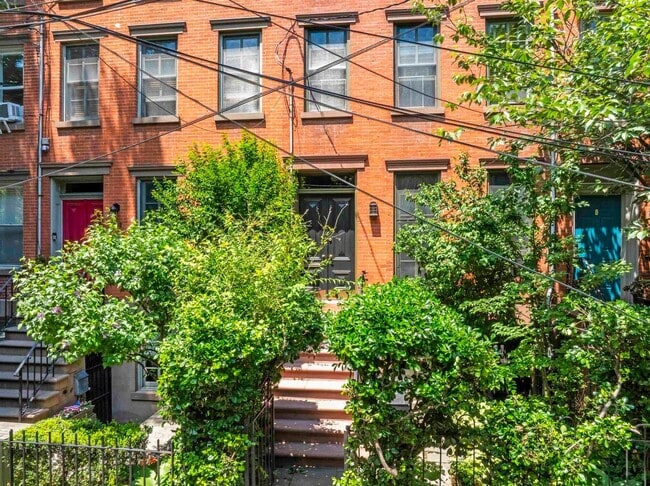 Building Photo - 230 3rd St