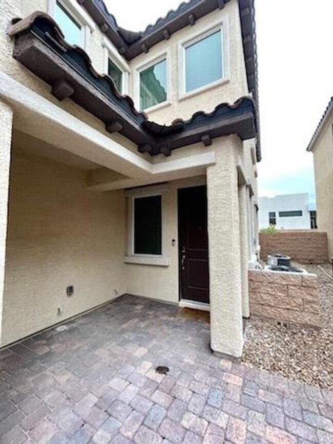 Building Photo - Great 2 Story Home in Skye Canyon w/ separate bonus room (casita) - 4 Bedrooms