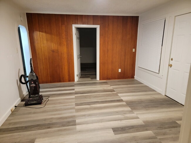 Living room - 681 SW Levens St