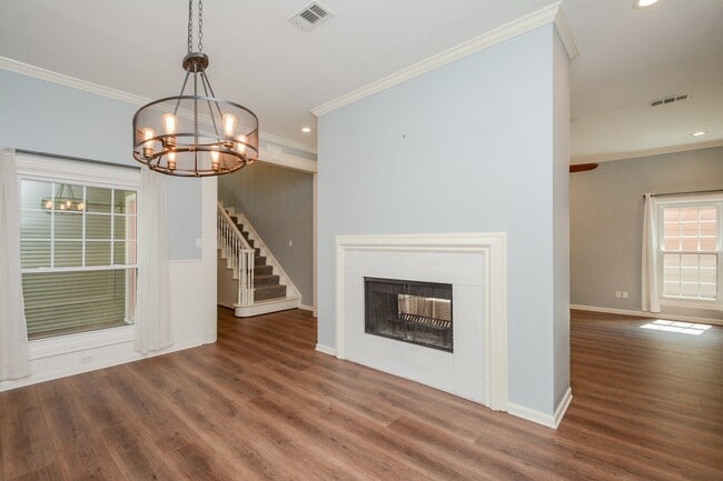 Building Photo - 849 Harvard St