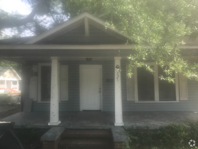 Building Photo - 326 E Chestnut St
