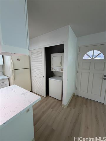 Building Photo - 441 Mananai Pl