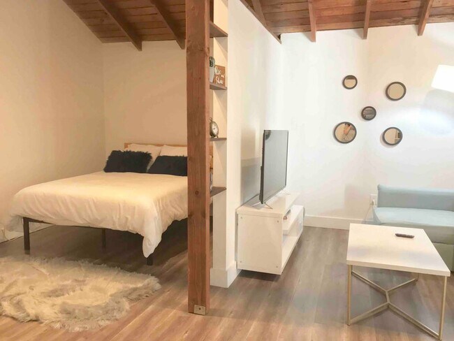 Foto del edificio - 619 W Kelso St