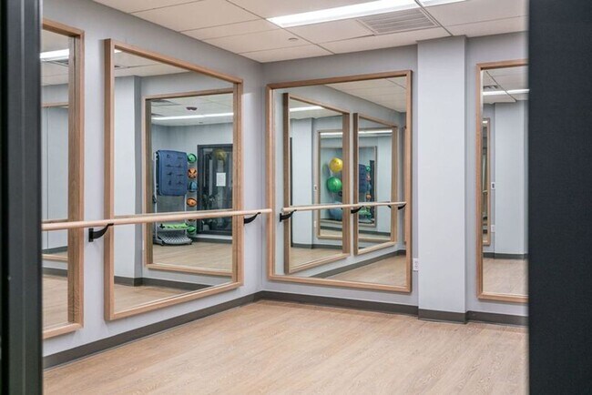 Interior Photo - Luna on Pine