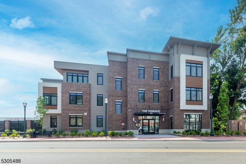 Foto principal - 450 Springfield Ave