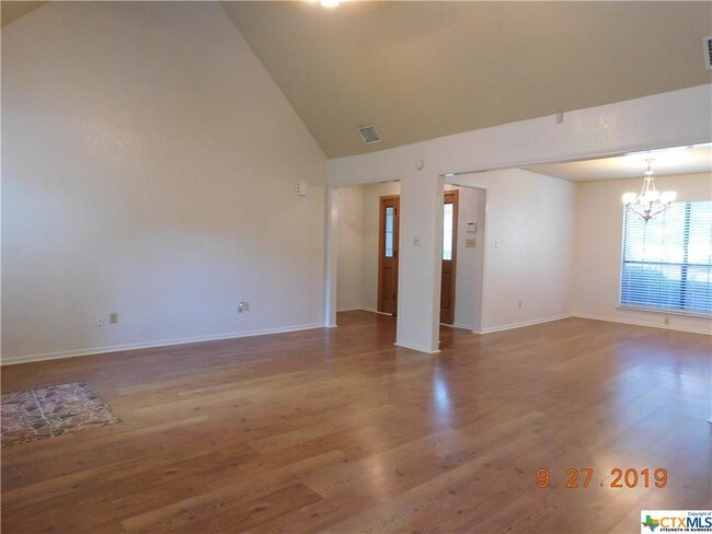 Building Photo - 346 Chaparral Creek Dr