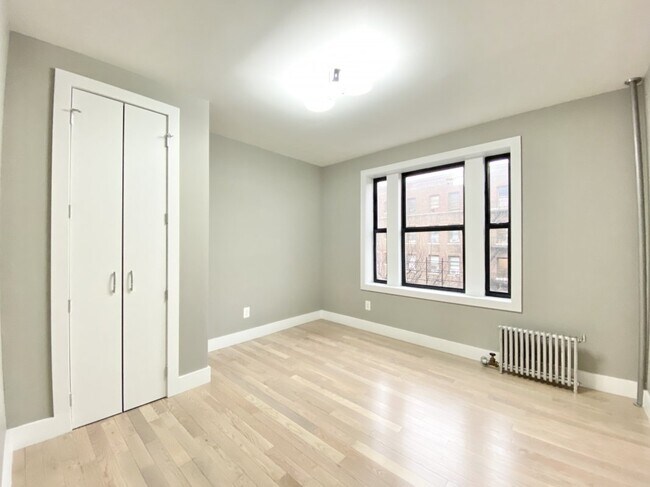Foto del edificio - 382-384 Wadsworth Ave