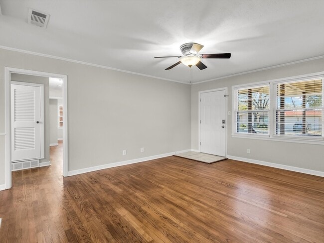 Foto del edificio - 3404 Cromart Ave