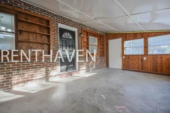 Foto del edificio - 2119 Porter Dr