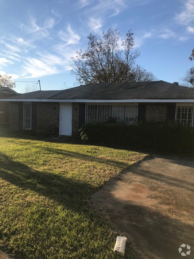 Brookview Manor Apartments under 3,000 Montgomery, AL 1 Rentals