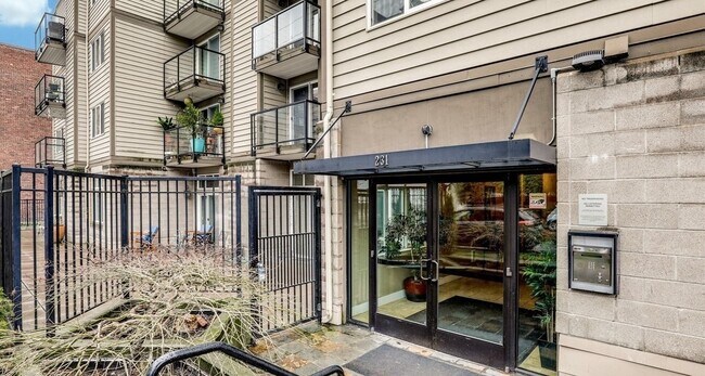 Foto del edificio - Exceptional Condo in Capitol Hill Available for Rent!