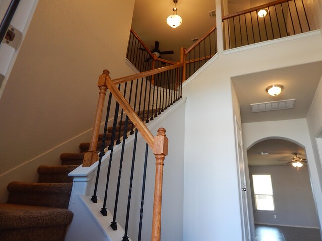 Building Photo - 1310 Stonewall Ridge