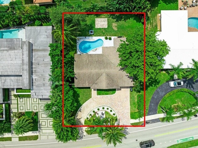 Building Photo - 4021 Bayview Dr