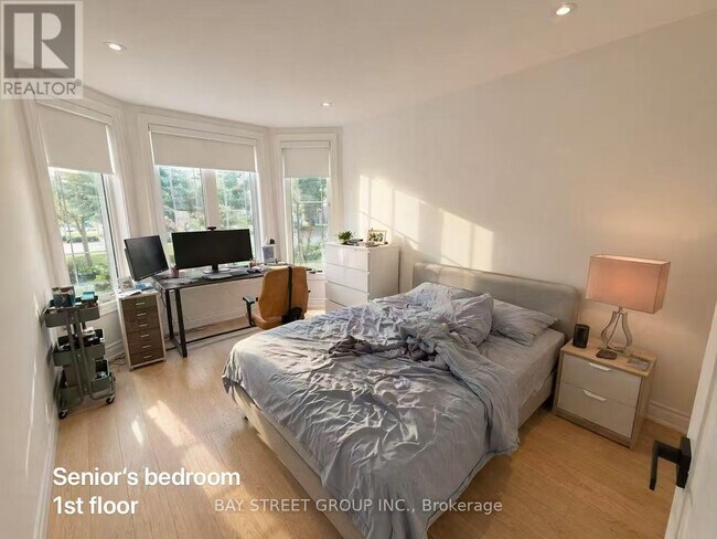 Building Photo - 42 Fouracre Way