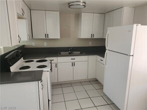 Building Photo - 4737 Thunderbolt Ave