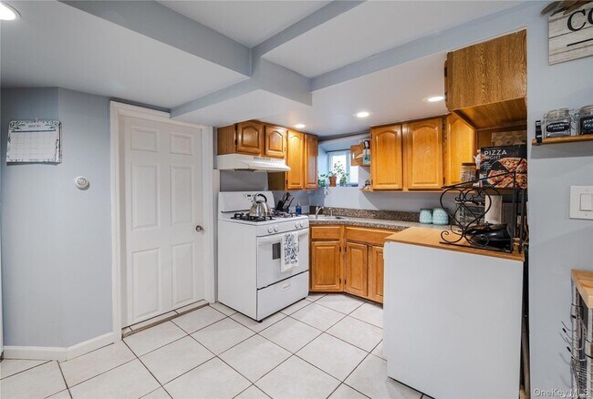 Foto del edificio - 147 Mitchell Ave