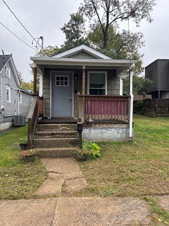 Photo - 606 N Upper St House