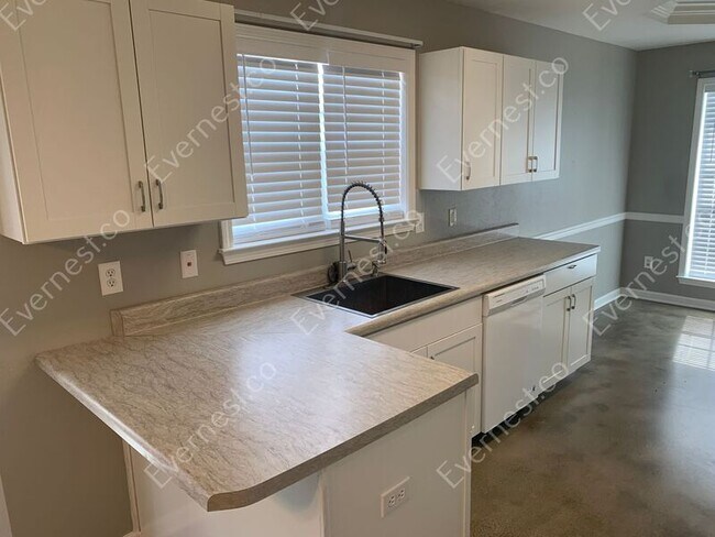 Building Photo - 2032 Chandalar Ct