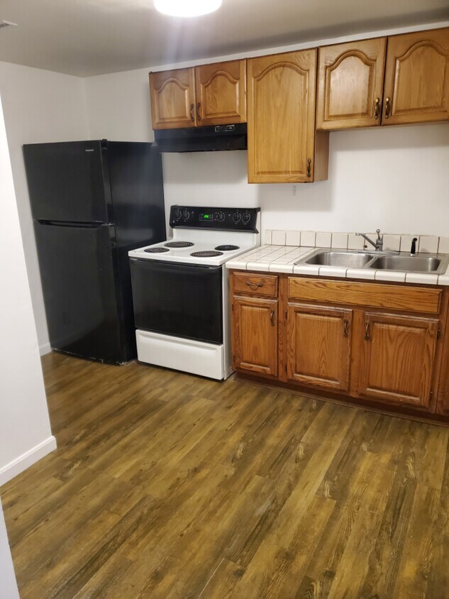 Kitchen - 1620 May St