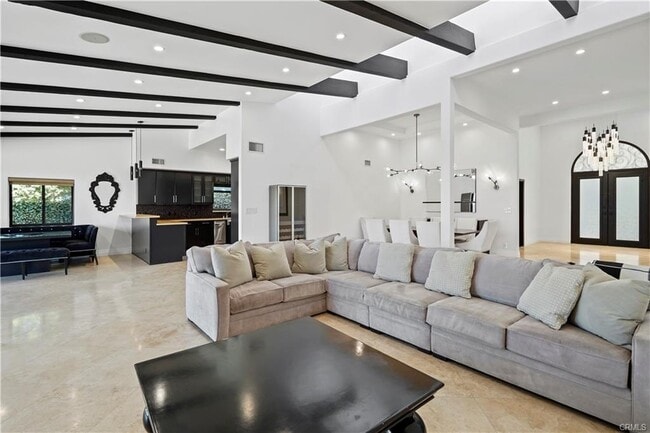 Foto del edificio - 18911 La Montana Pl