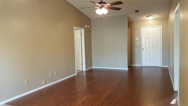 Foto del edificio - Beautiful 3 Bedroom home in Claremore