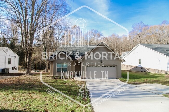 Photo - 4819 McCloud Rd House