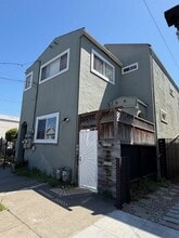 Building Photo - 1737 Chase St