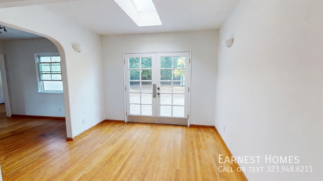 Building Photo - 17115 Parthenia St