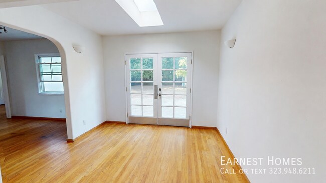 Foto del edificio - 17115 Parthenia St