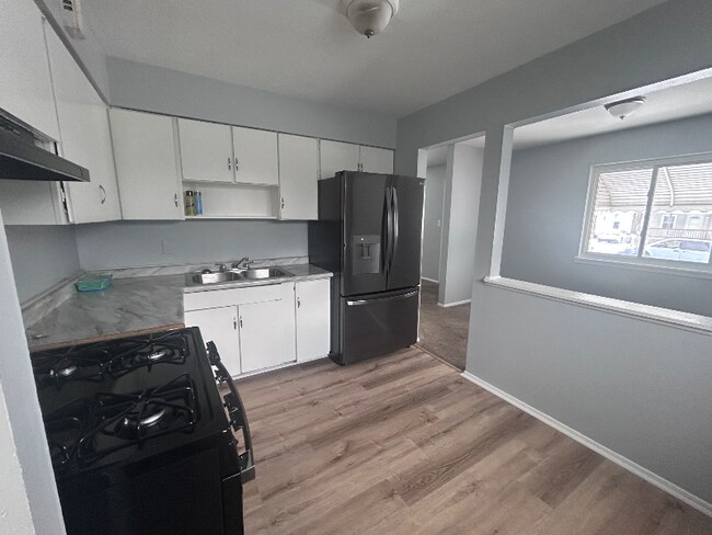 Foto del edificio - 4655 E 175th St