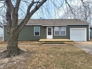 Building Photo - 3437 S Glenn Ave