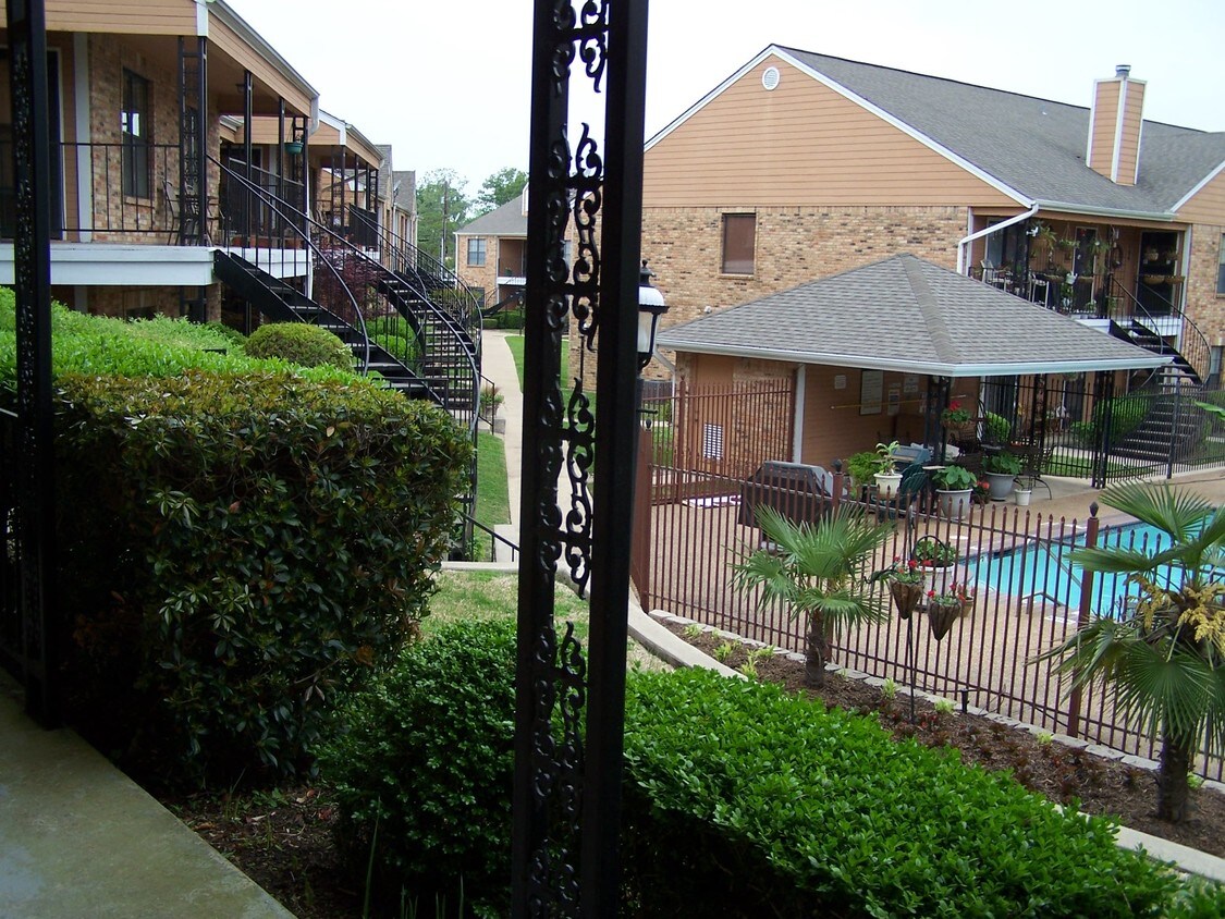 400 W South Town Dr Unit 407, Tyler, TX 75703 Condo for Rent in Tyler, TX