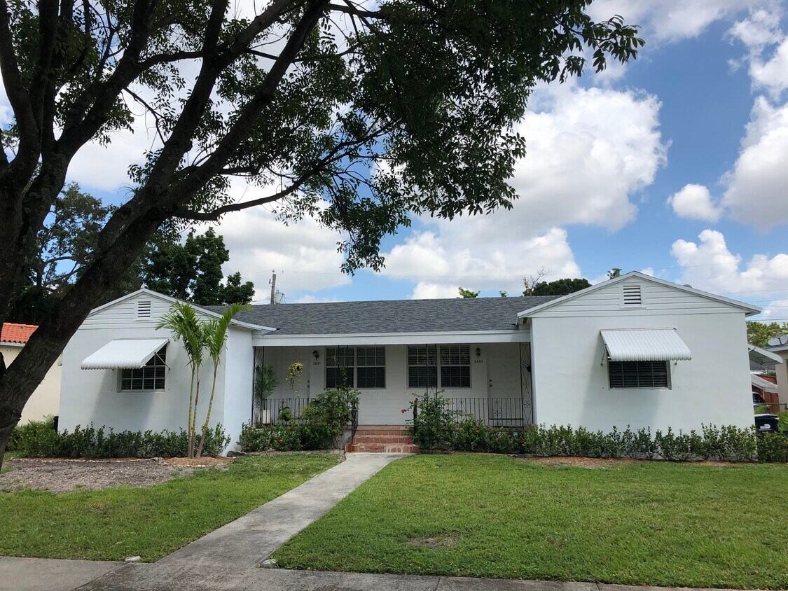 Primary Photo - 5851 SW 9th Ter
