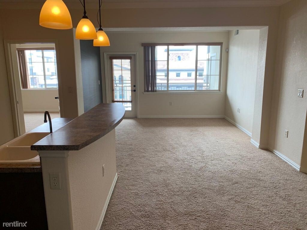 Primary Photo - 2 br, 2 bath Apartment - 13660 Via Varra 109