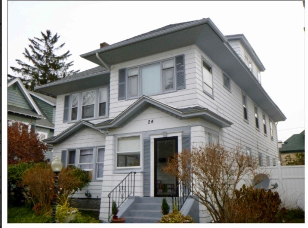 Primary Photo - 24 Somerset St