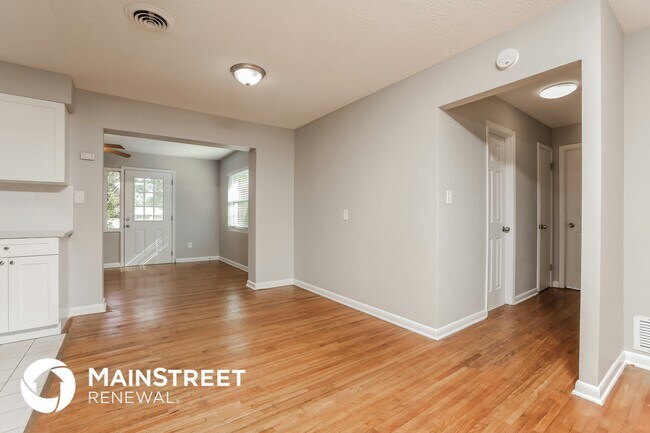 Foto del edificio - 723 E Grove Pl