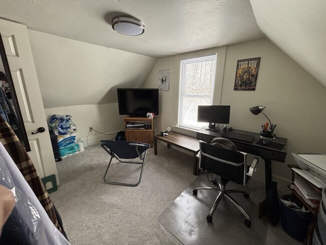 Foto del edificio - 107 S Harrison Rd