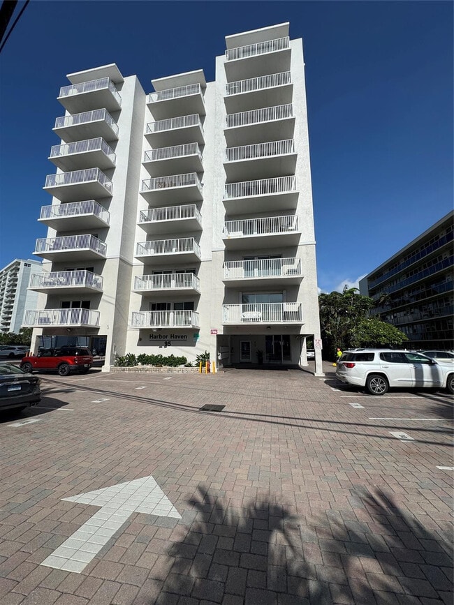 Building Photo - 95 N Birch Rd