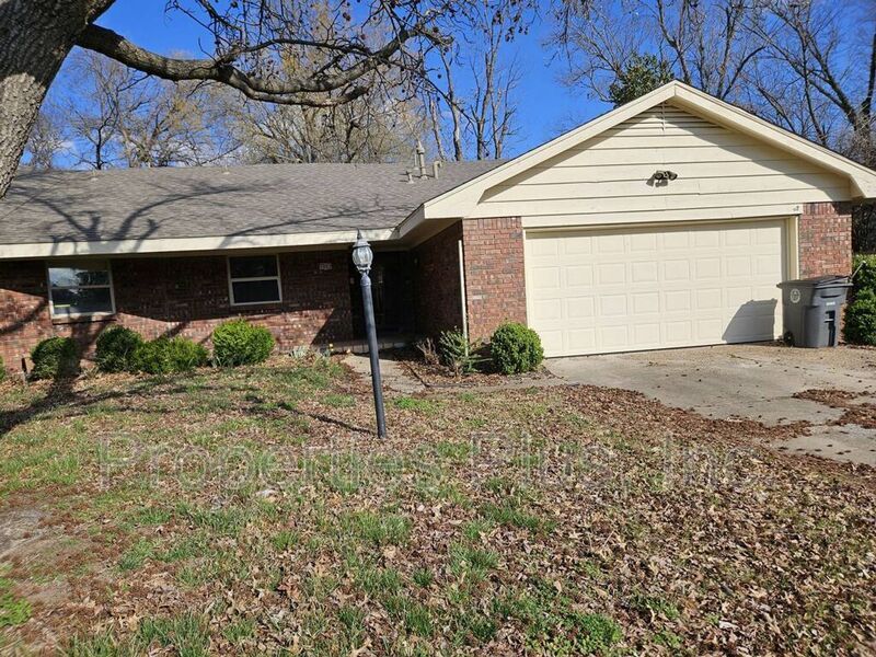 Foto principal - 7003 S Indianapolis Ave