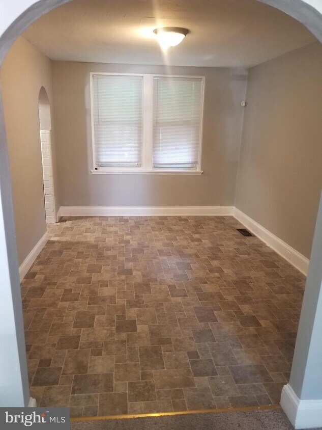 1084 S Common Rd, Camden, NJ 08104 Townhome Rentals in Camden NJ