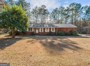 Building Photo - 1600 GA-92