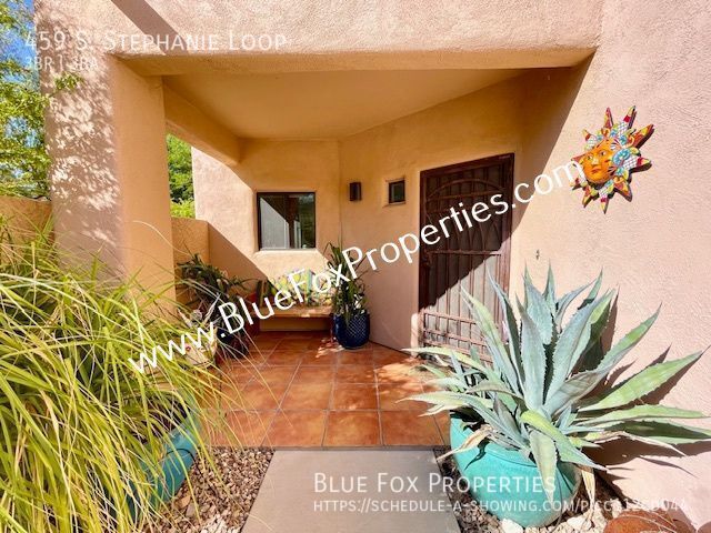 Building Photo - 459 S. Stephanie Loop